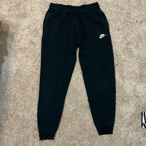 Nike black sweats pants they have been worn but I’m good condition.